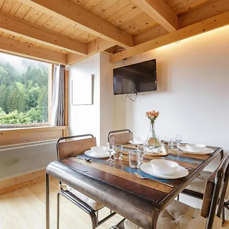 Grand Roc - Campanules 403 - Happy * Chamonix
